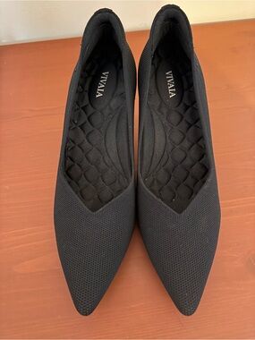 VIVAIA Scarlett Pointed Toe Kitten Heels Black Knit EU 39 Like New